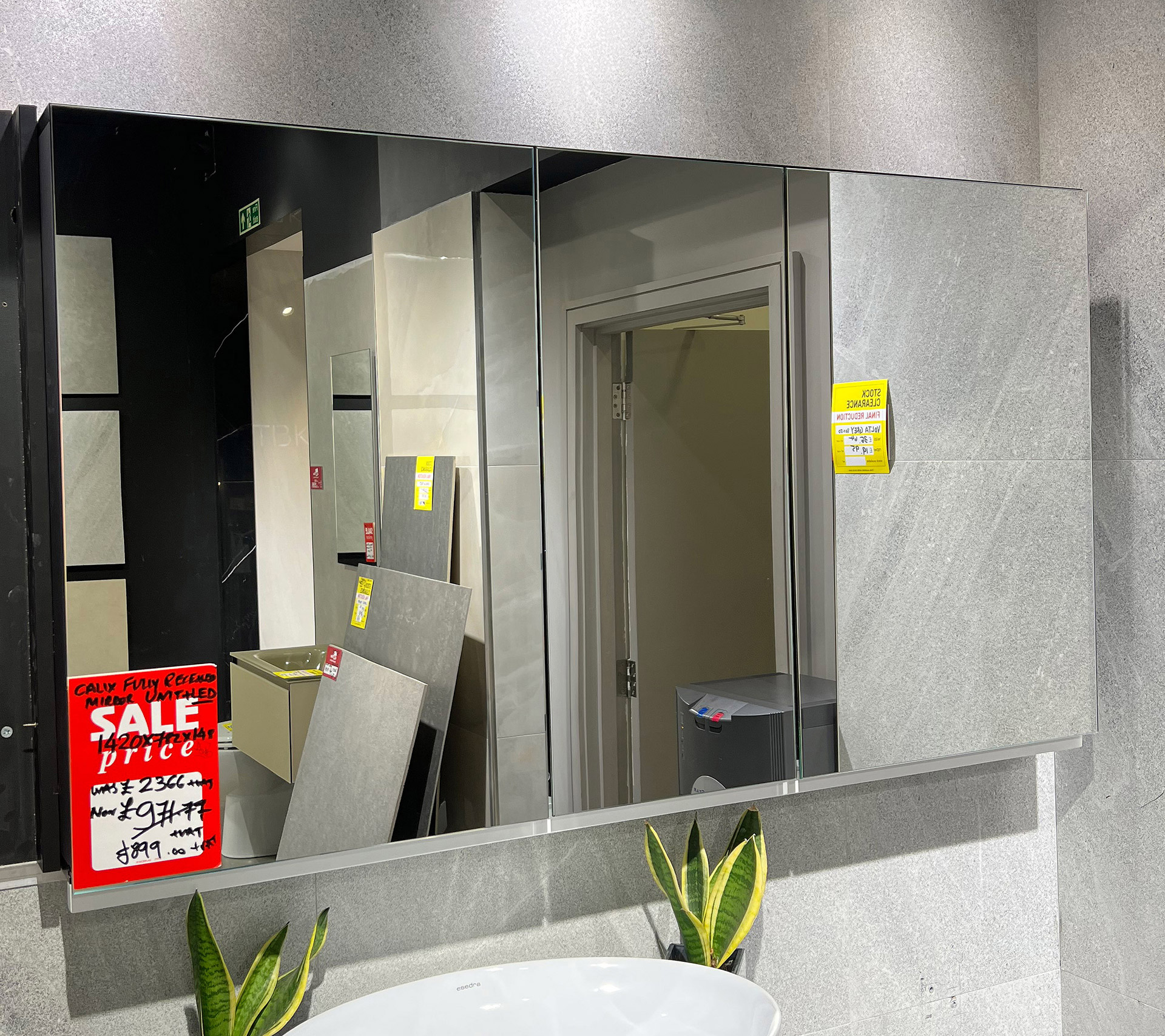 Calix Fully Recessed Mirror Cabinet